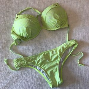 VICTORIAS SECRET • LIME GREEN NEÓN BIKINI
